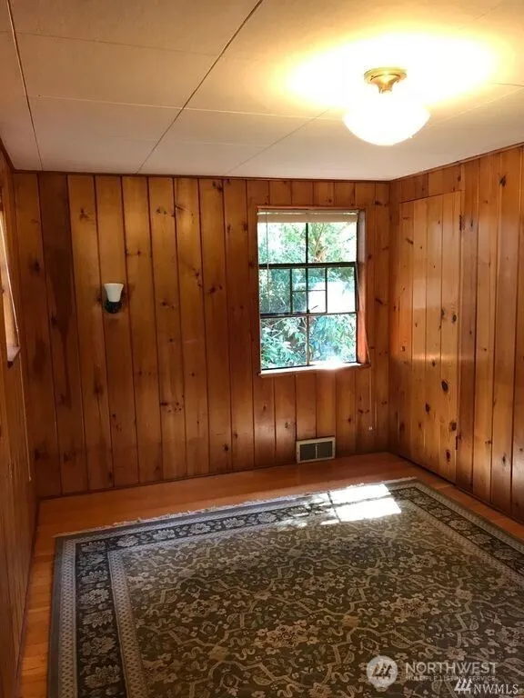 3222 30th Avenue W Seattle, WA 98199