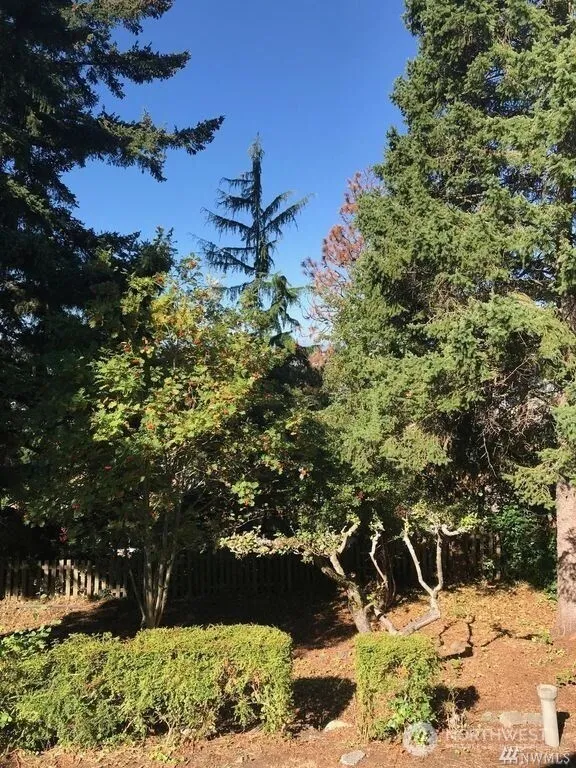 3222 30th Avenue W Seattle, WA 98199