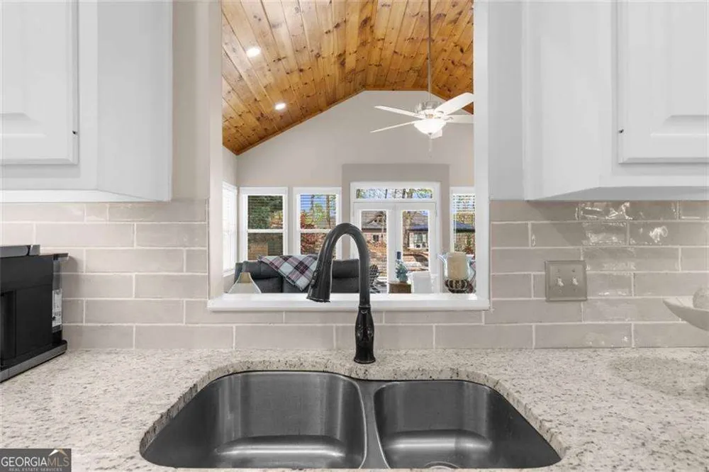2638 Waters Edge DR Gainesville, GA 30504