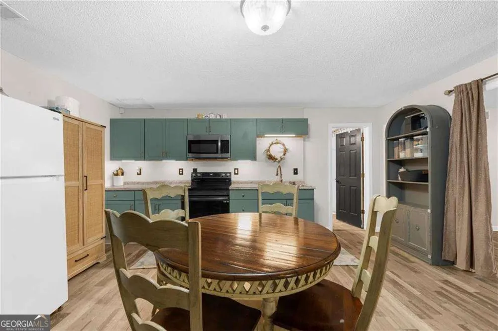 2638 Waters Edge DR Gainesville, GA 30504