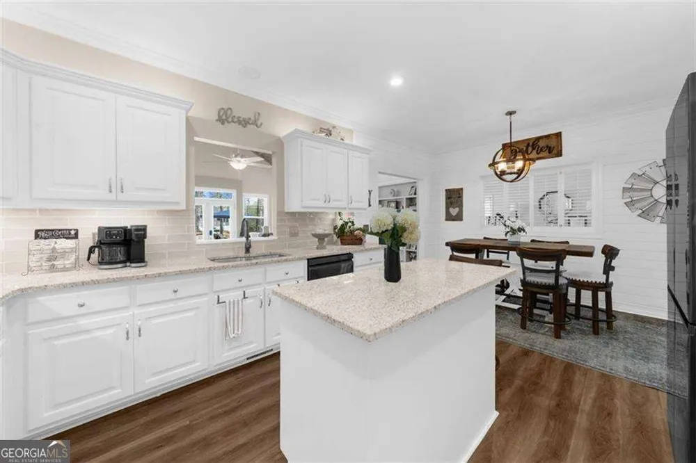 2638 Waters Edge DR Gainesville, GA 30504