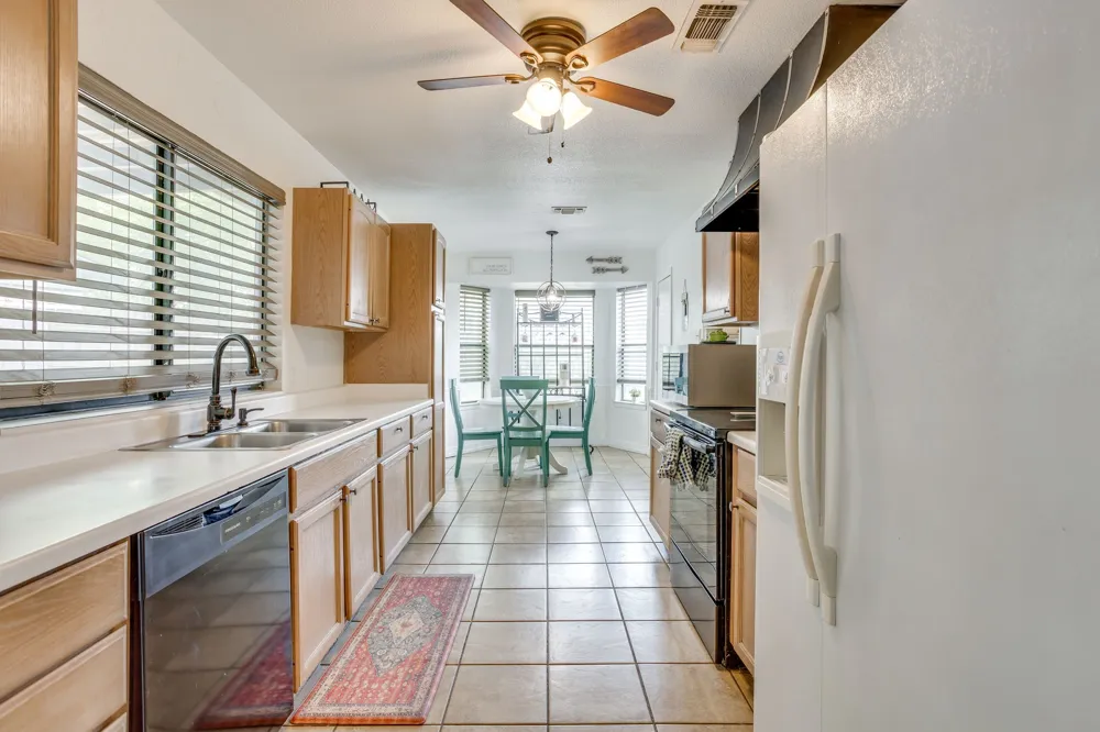 435 SE Gardens Boulevard Burleson, TX 76028