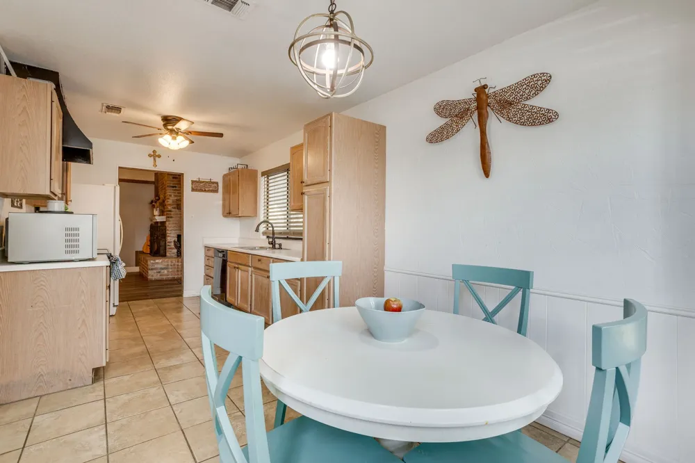 435 SE Gardens Boulevard Burleson, TX 76028