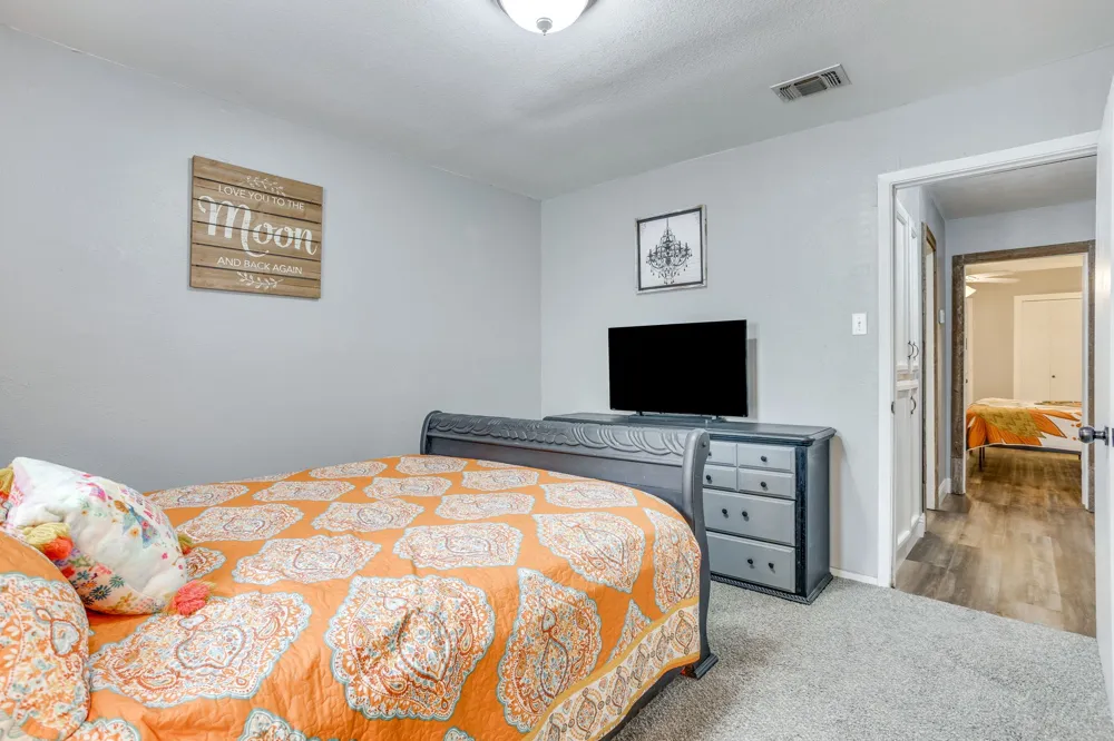 435 SE Gardens Boulevard Burleson, TX 76028