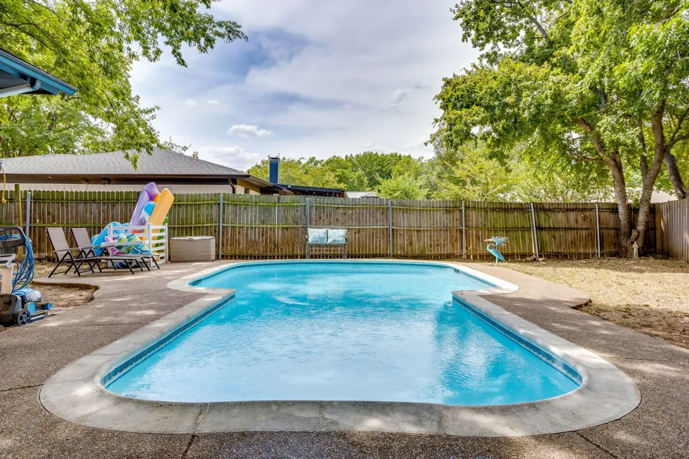 435 SE Gardens Boulevard Burleson, TX 76028
