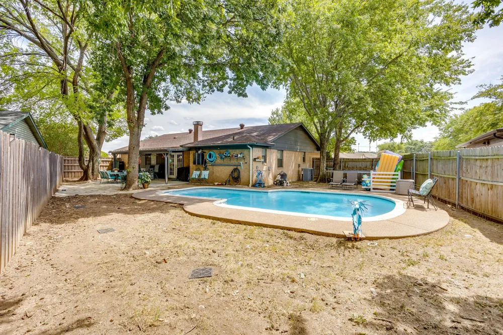 435 SE Gardens Boulevard Burleson, TX 76028