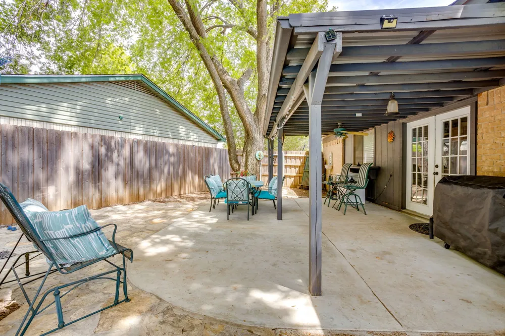 435 SE Gardens Boulevard Burleson, TX 76028