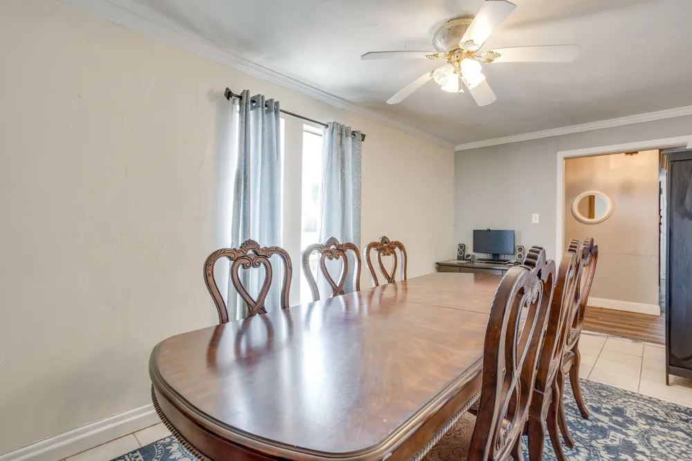 435 SE Gardens Boulevard Burleson, TX 76028