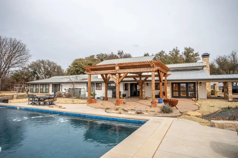 7600 State Highway 6 Albany, TX 76430