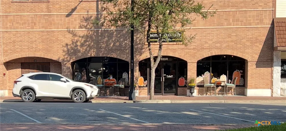 110 Main Street Victoria, TX 77901