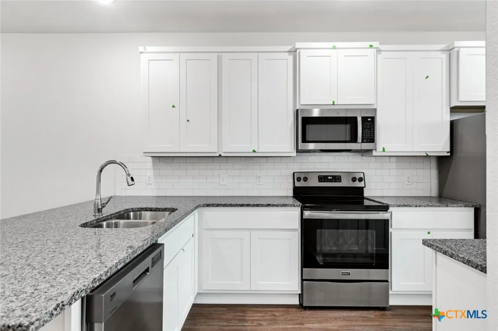 1920 Royal Loop Belton, TX 76513