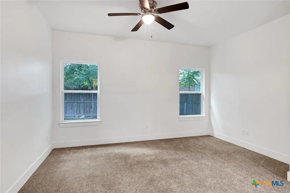 1920 Royal Loop Belton, TX 76513