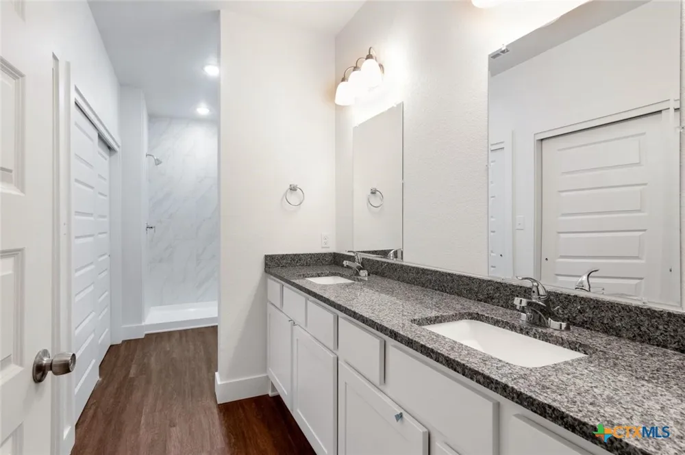 1920 Royal Loop Belton, TX 76513