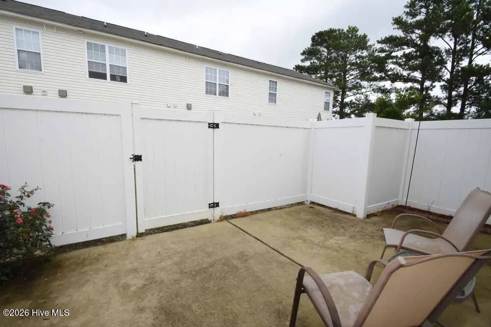 4247 Dudleys Grant Drive #G Winterville, NC 28590