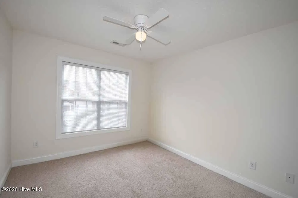 4247 Dudleys Grant Drive #G Winterville, NC 28590