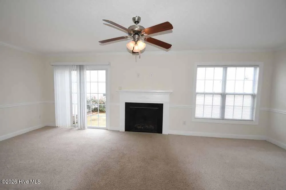 4247 Dudleys Grant Drive #G Winterville, NC 28590