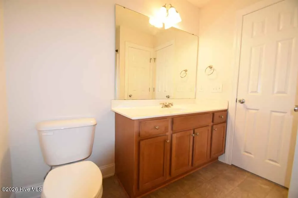 4247 Dudleys Grant Drive #G Winterville, NC 28590