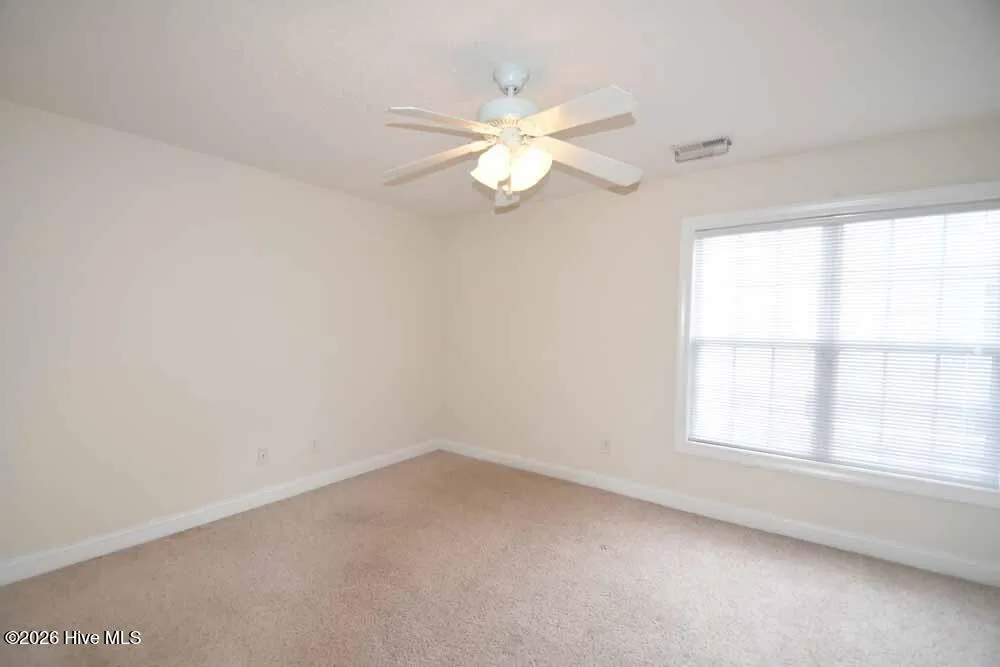 4247 Dudleys Grant Drive #G Winterville, NC 28590