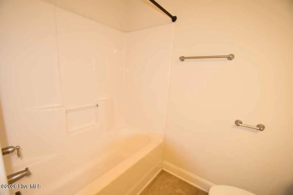 4247 Dudleys Grant Drive #G Winterville, NC 28590