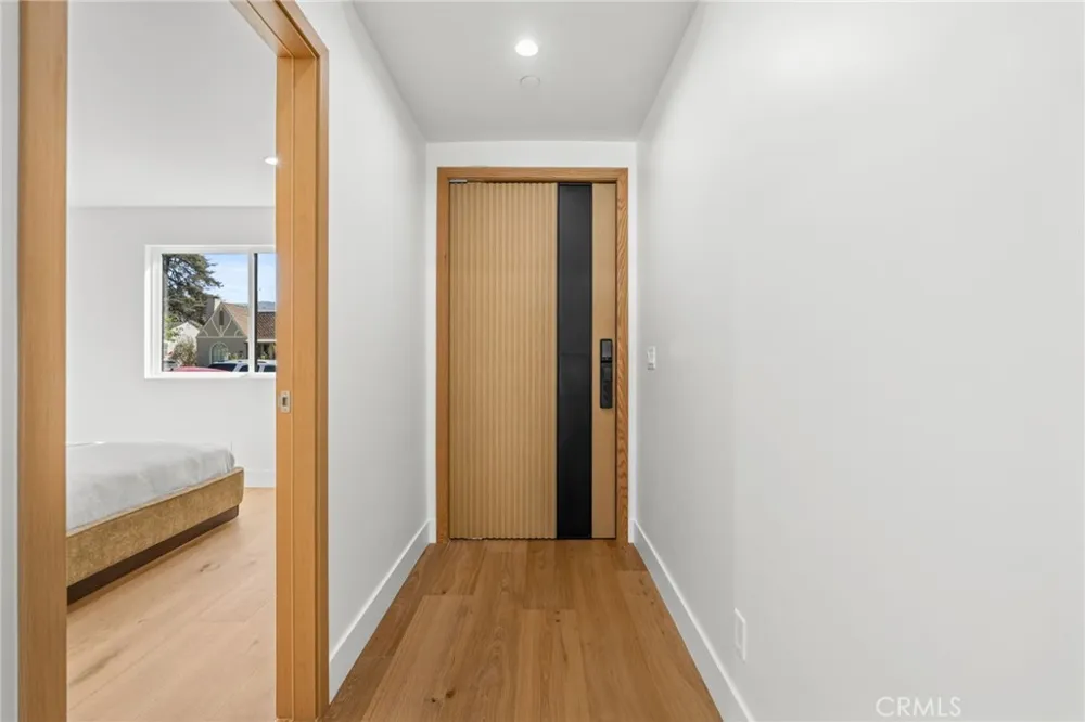 825 Naomi Burbank, CA 91505
