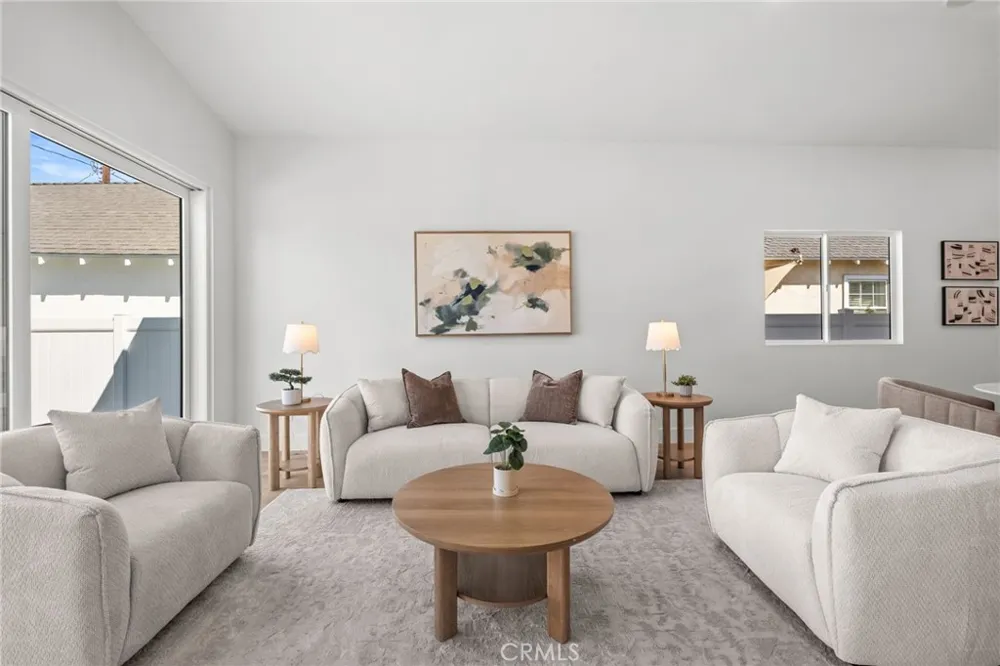 825 Naomi Burbank, CA 91505