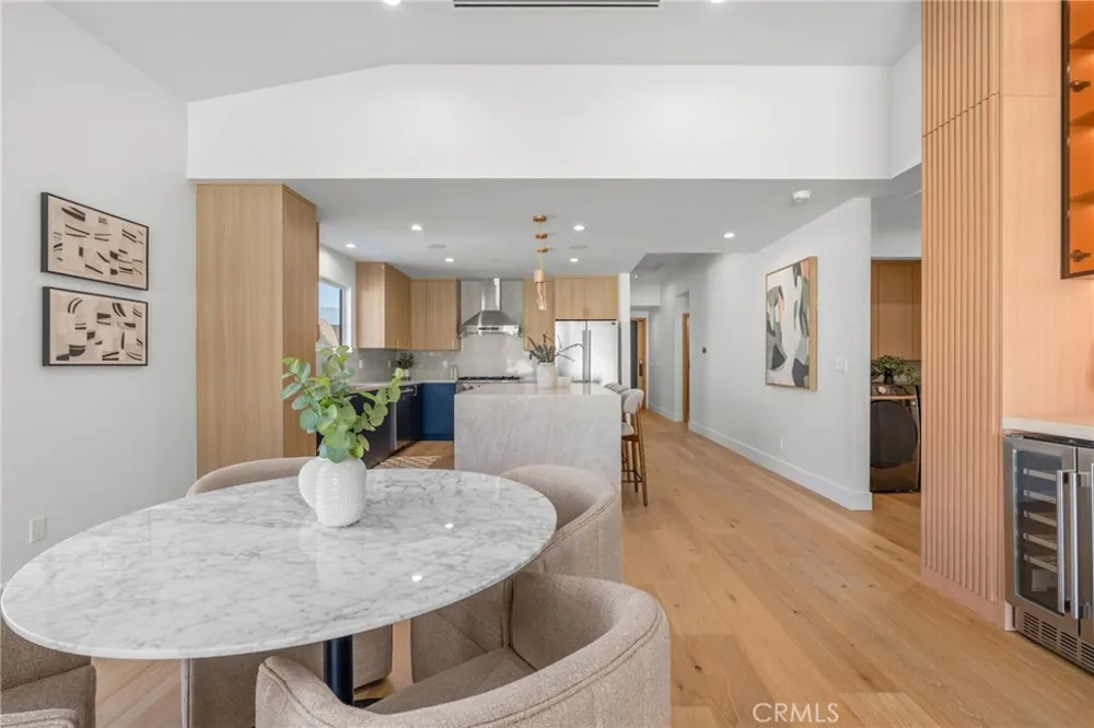 825 Naomi Burbank, CA 91505