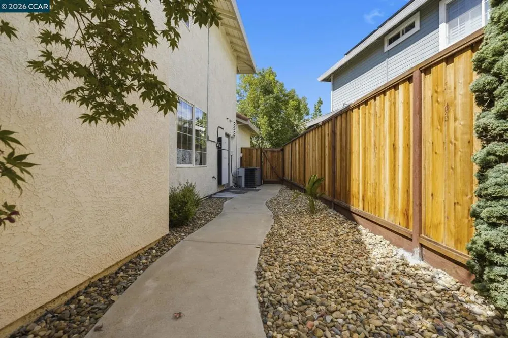 4700 Hunter Peak Ct Antioch, CA 94531