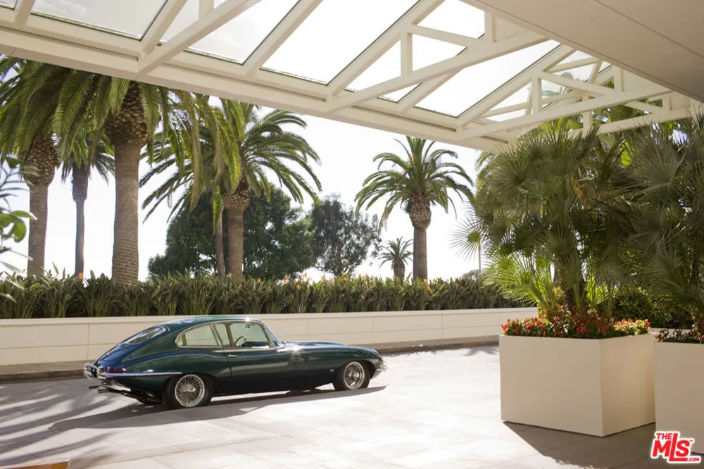 1221 W OCEAN AVENUE #808 Santa Monica, CA 90401