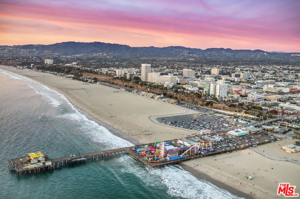 1221 W OCEAN AVENUE #808 Santa Monica, CA 90401
