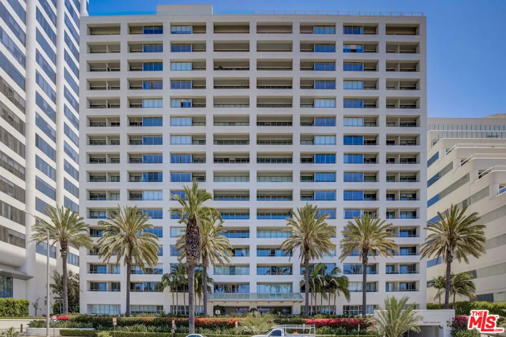 1221 W OCEAN AVENUE #808 Santa Monica, CA 90401