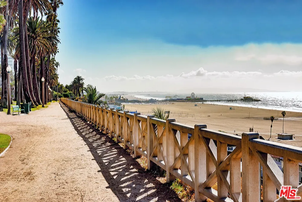 1221 W OCEAN AVENUE #808 Santa Monica, CA 90401