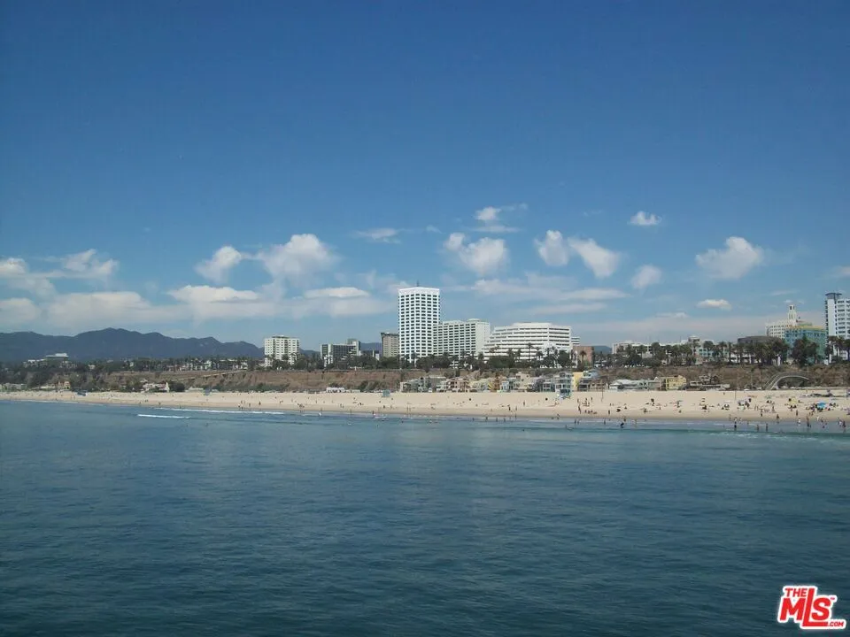 1221 W OCEAN AVENUE #808 Santa Monica, CA 90401