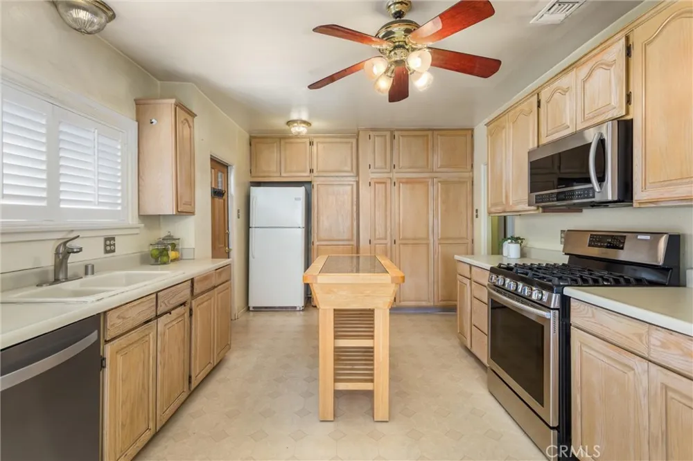 3334 Sierra San Bernardino, CA 92405