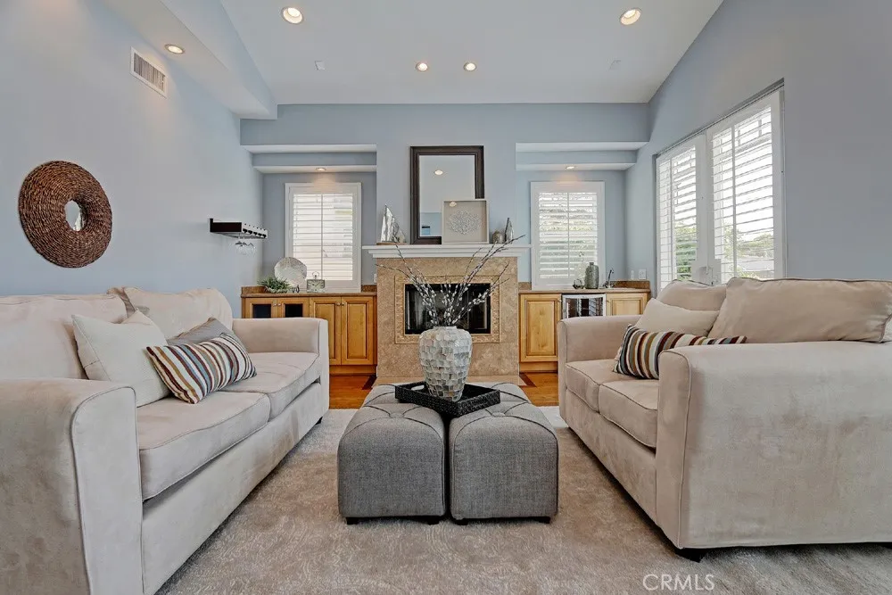 1740 2nd Street Manhattan Beach, CA 90266