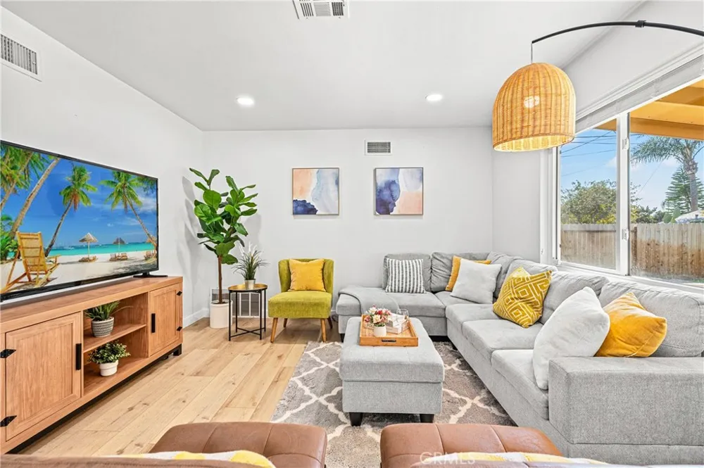 519 Stardust Placentia, CA 92870