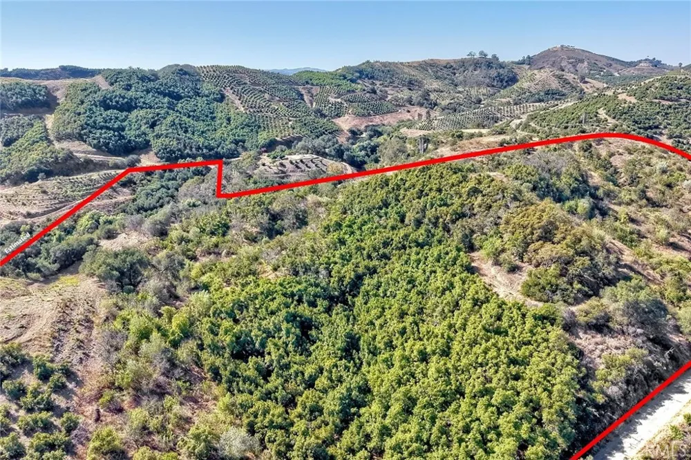 Via De Los Robles Temecula, CA 92590
