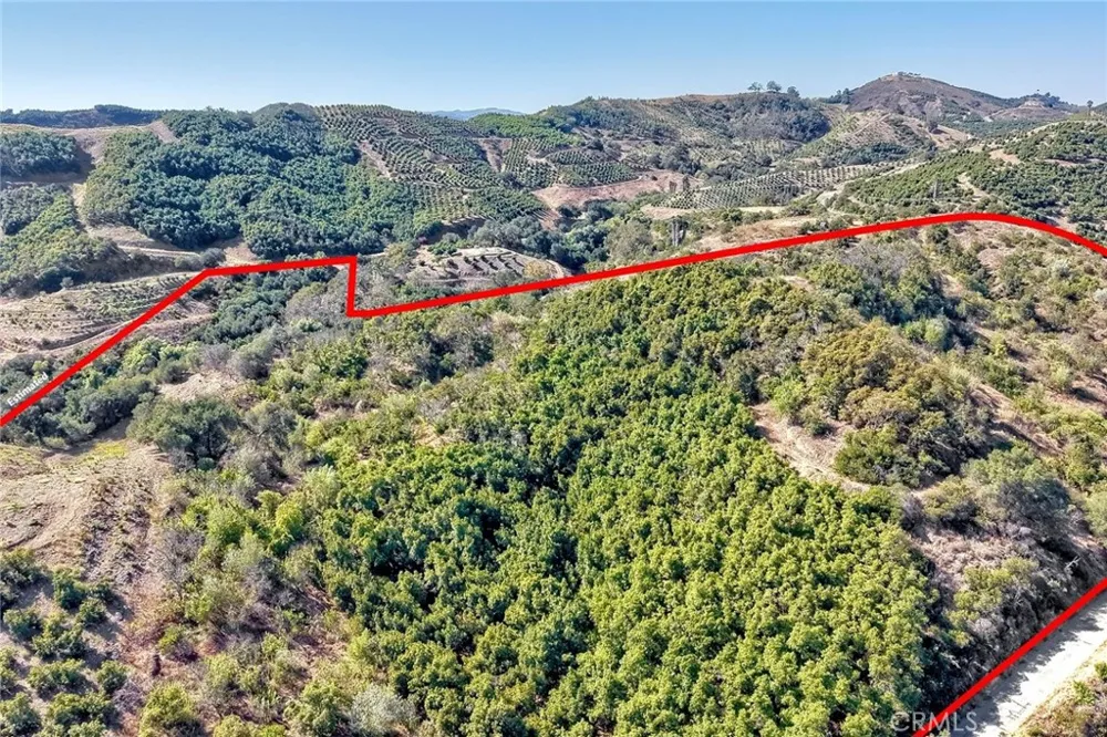 Via De Los Robles Temecula, CA 92590