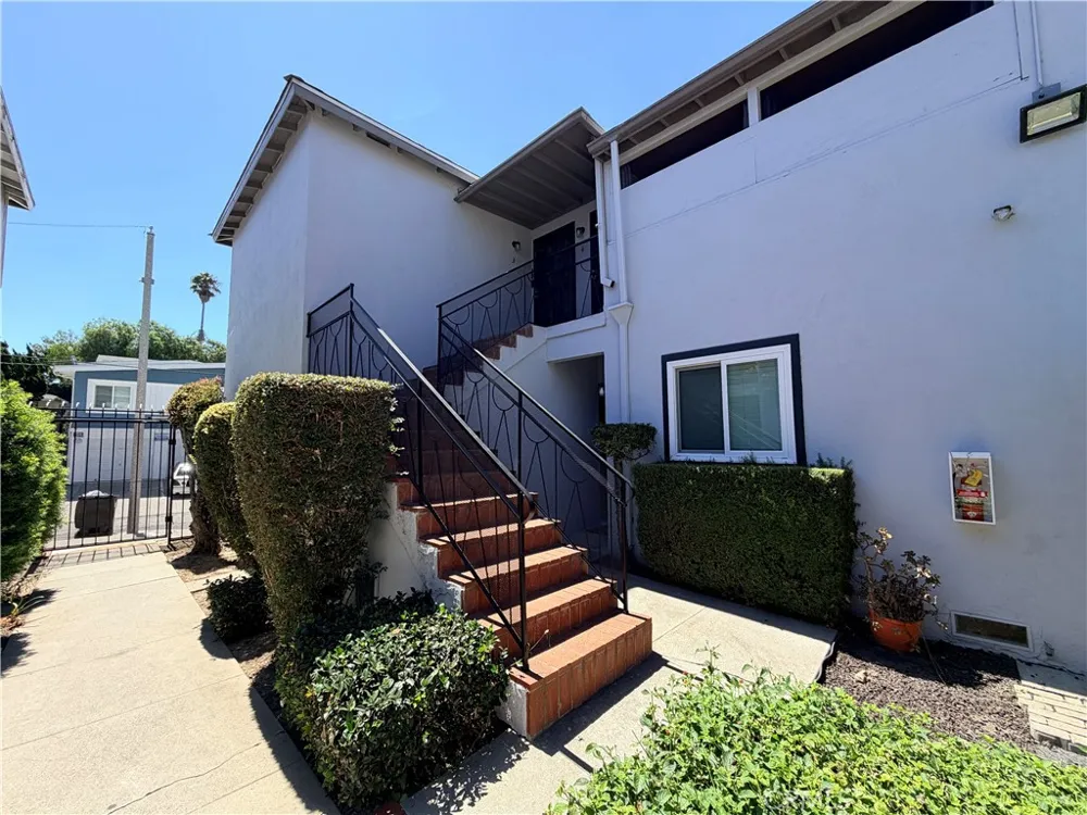 617 Kew Street #1 Inglewood, CA 90302