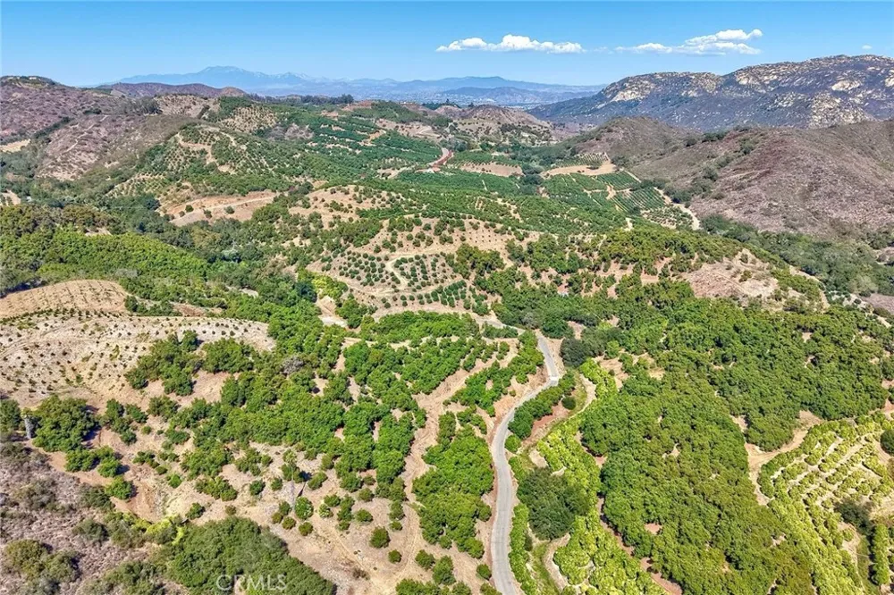 1 Via De Los Robles Temecula, CA 92590