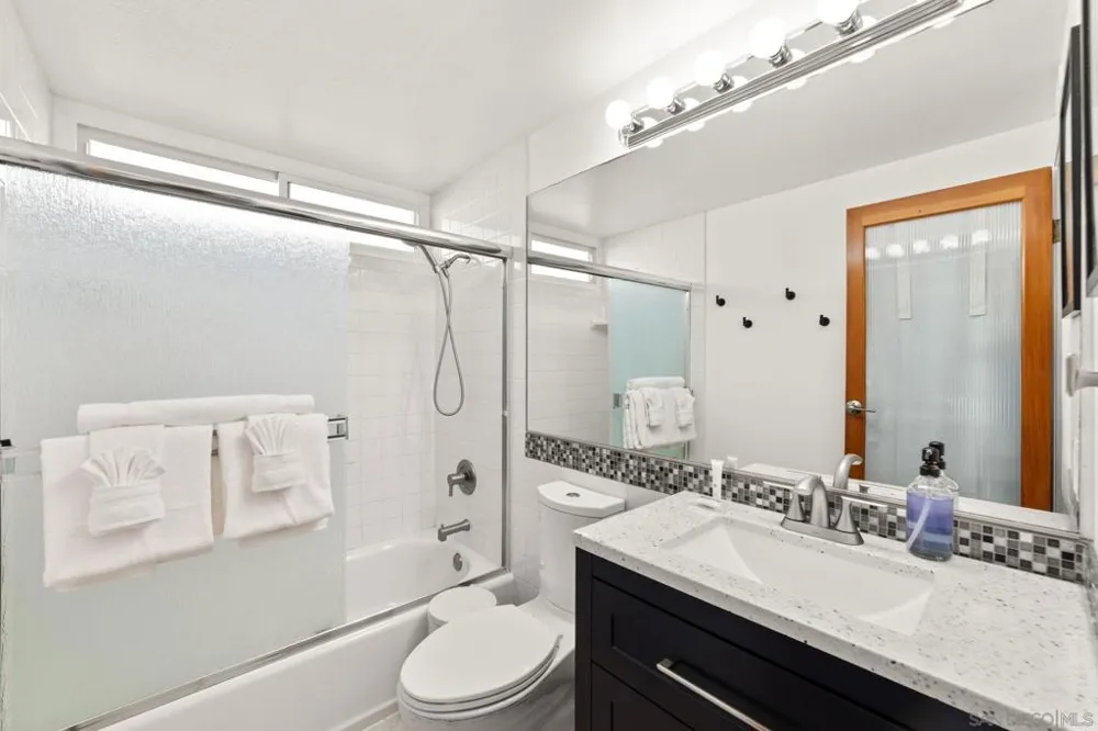 3081 Nute Way San Diego, CA 92117