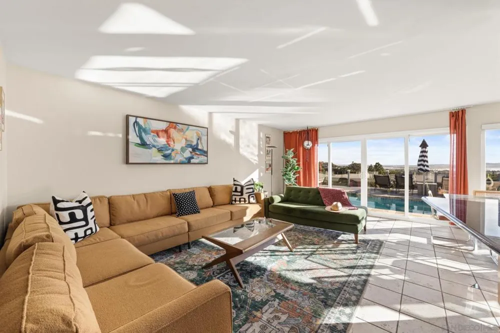 3081 Nute Way San Diego, CA 92117