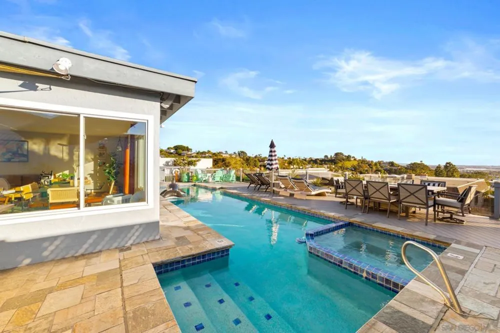 3081 Nute Way San Diego, CA 92117