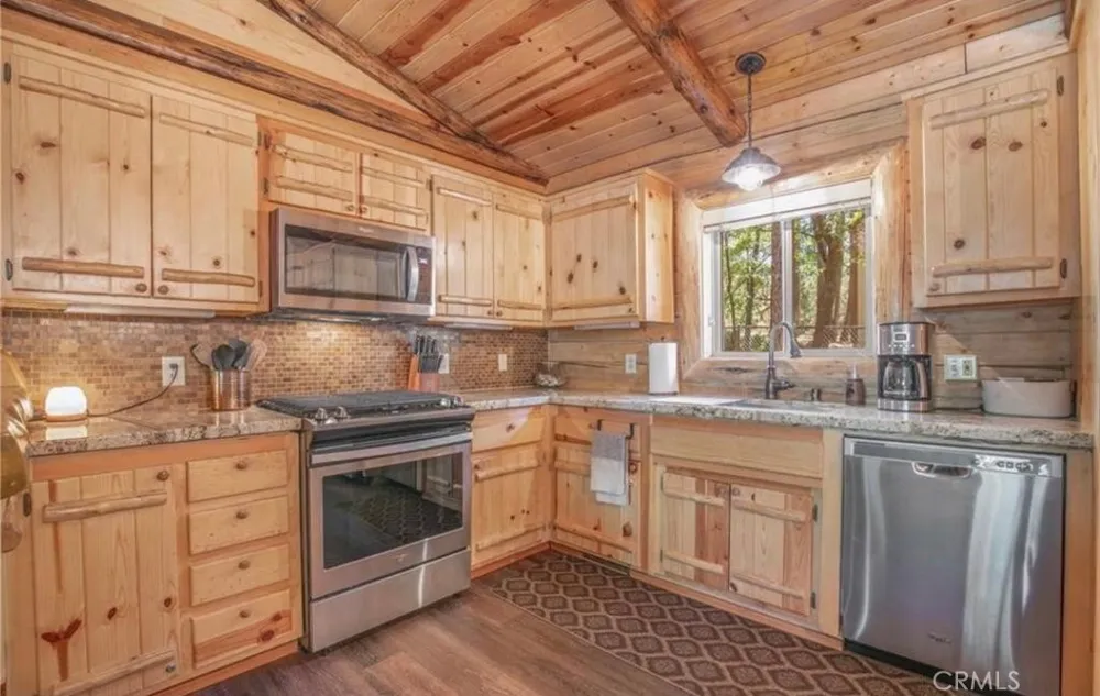 1793 Columbine Drive Big Bear City, CA 92314
