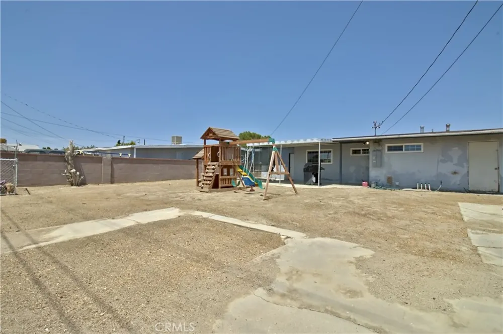 2120 Elm Rosamond, CA 93560