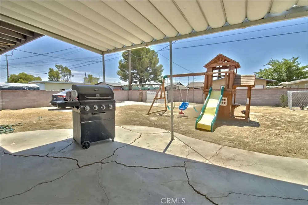 2120 Elm Rosamond, CA 93560