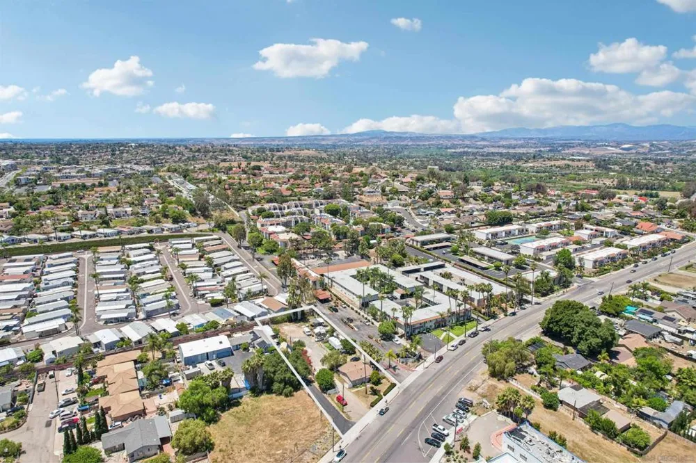 1570 Santa Fe Vista, CA 92083