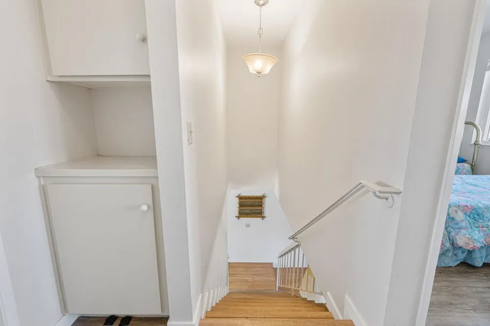 5951 Montecito Drive #5 Palm Springs, CA 92264