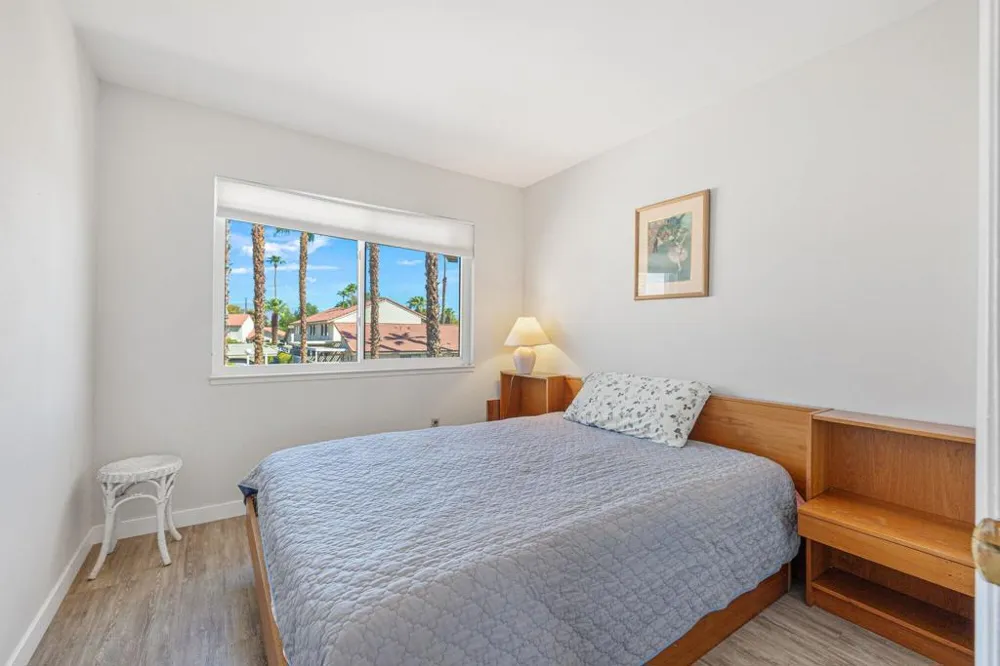 5951 Montecito Drive #5 Palm Springs, CA 92264