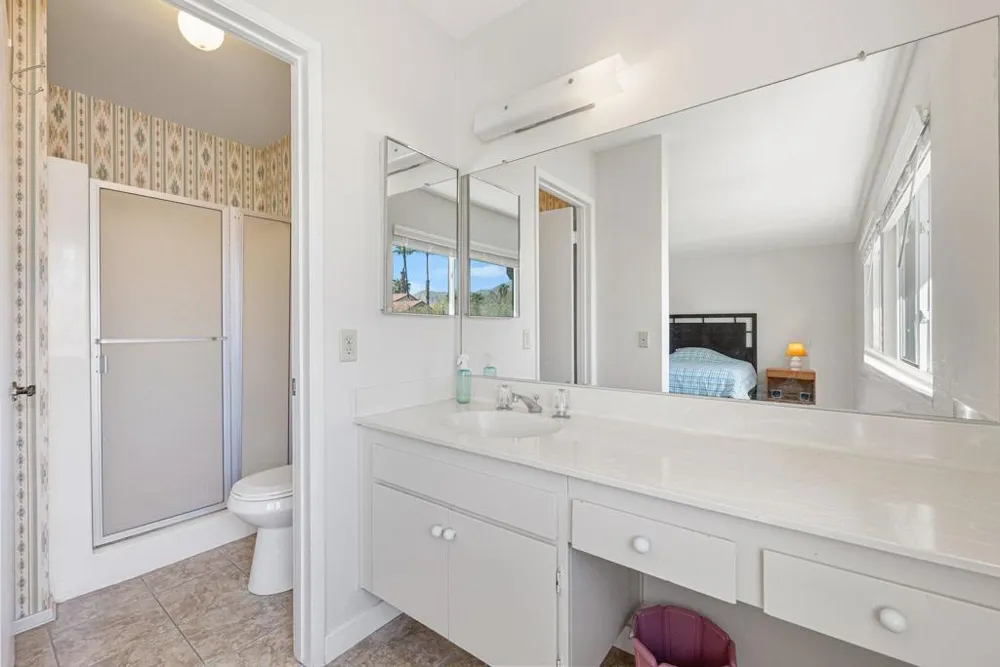 5951 Montecito Drive #5 Palm Springs, CA 92264