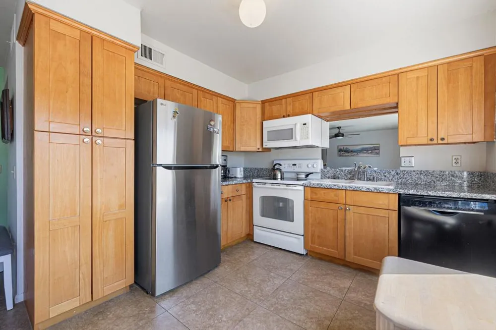5951 Montecito Drive #5 Palm Springs, CA 92264